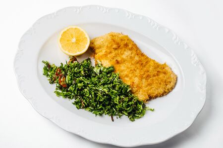 Котлета Алла Миланезе из индейки с салатом