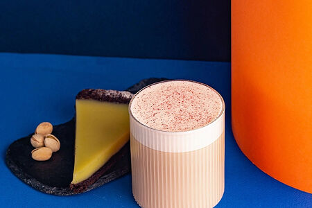 Раф Фисташковый с рикоттой и клюквой