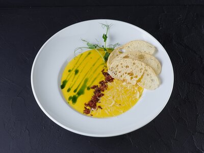 Сырный крем-суп с пармезаном