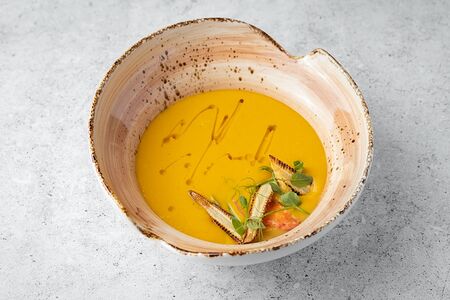 Кукурузный крем-суп с крабом