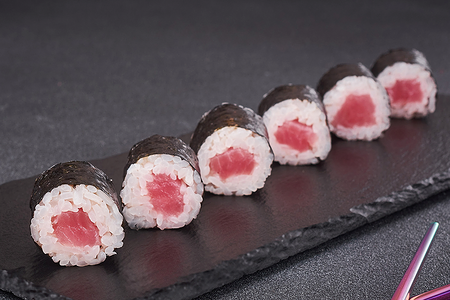 Мини-ролл с тунцом