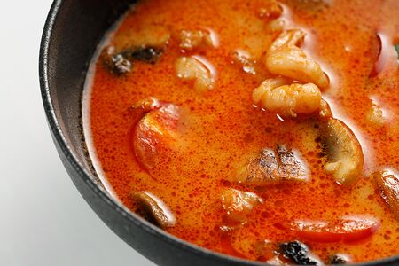 Том ям с креветкой