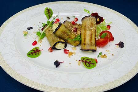 Рулетики из баклажанов