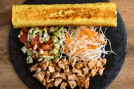 Шаурма в сырном лаваше