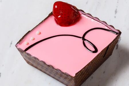 Пирожное Клубника со сливками