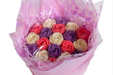 Шоколадные розы букет №5 (белый, красный, фиолет)