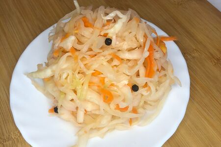 Салат из капусты и моркови