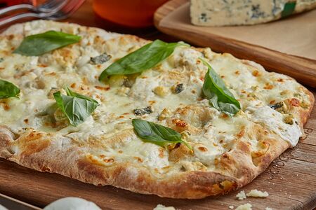 Пицца римская Четыре сыра