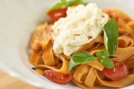 Аррабиата со страчателлой