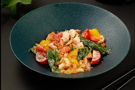 Салат с тигровой креветкой