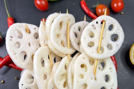 Мини-шашлычки с лотоса