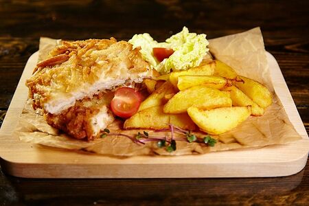 Куриный шницель с картофелем по-деревенски