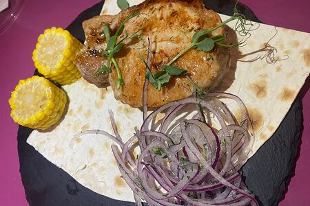 Чалагач (свиная корейка на косточке)