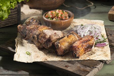 Шашлык из cвинoй грудинки