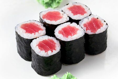 Маки с тунцом