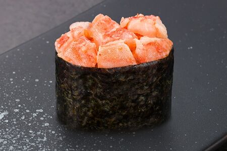 Гункан спайси креветка