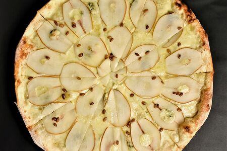 Груша с горгонзолой