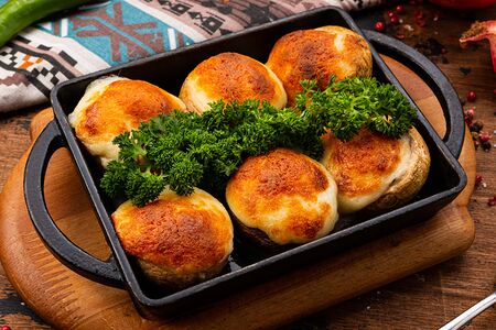 Грибы с сыром на кеци