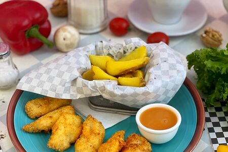 Куриные стрипсы с картофелем