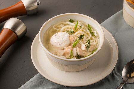 Куриный суп с домашней лапшой