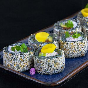 Ролл Блэк маки