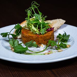 Аджап из баклажанов и печеных овощей со сливочным сыром и кедровым орехом