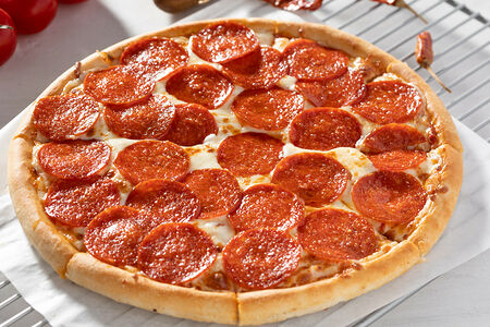 Мега пепперони 26 см тонкое тесто