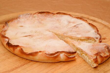 Пирог с творогом и грушей