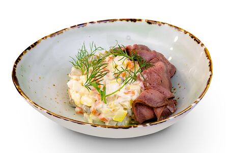 Оливье с копченым ростбифом