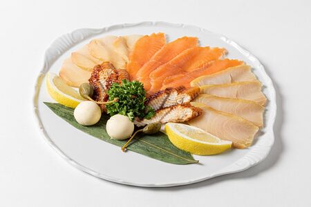 Ассорти рыбное с осетриной холодного копчения