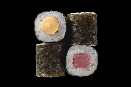 Ролл с острым тунцом