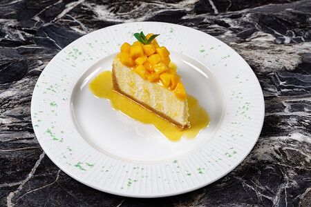 Чизкейк с манго