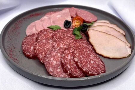 Мясная тарелка