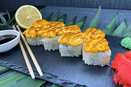 Запеченный с лососем и крабом