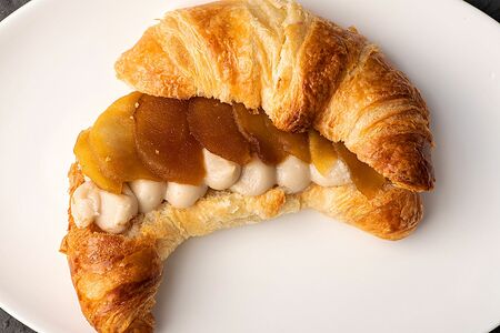 Круассан Яблоко-Крем