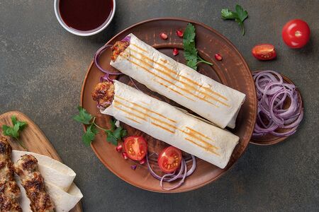 Люля-кебаб из курицы в лаваше