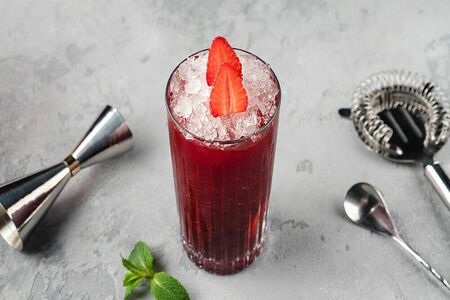 Клубничный лимонад домашний