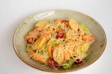 Салат Цезарь с курицей