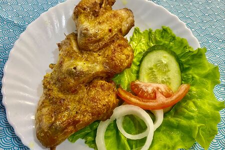 Куриные крылышки на шпажке