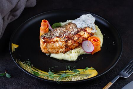 Семга в медовой глазури