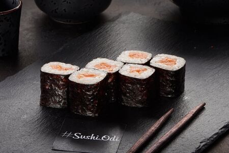 Мини-ролл Лосось Фумадо