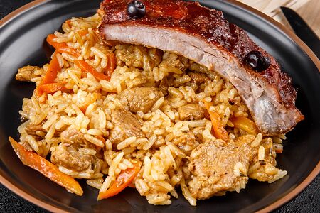 Плов с рёбрышками на гриле