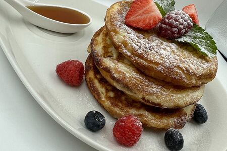 Оладьи с кленовым сиропом