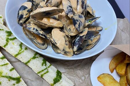 Мидии в соусе том ям