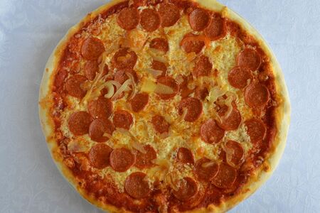 Пицца Мега-Пепперони