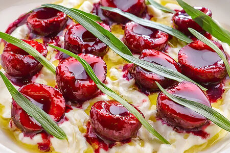 Страчателла с инжиром и трюфельным медом