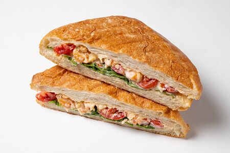 Панини с рукколой и креветками