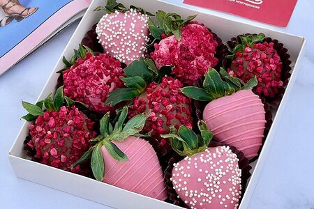 Клубника в шоколаде Pink S