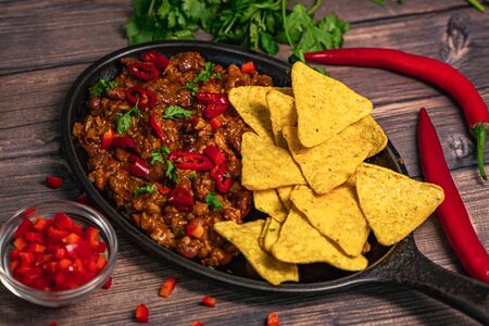 Жгучее чили кон карне Дона Пепе