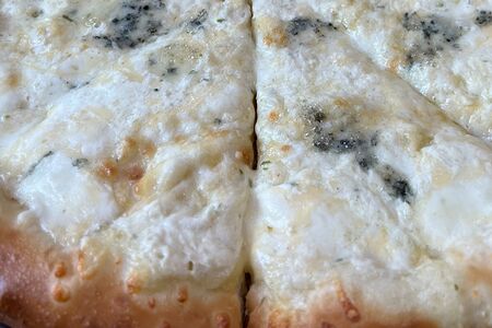 Пицца Четыре сыра